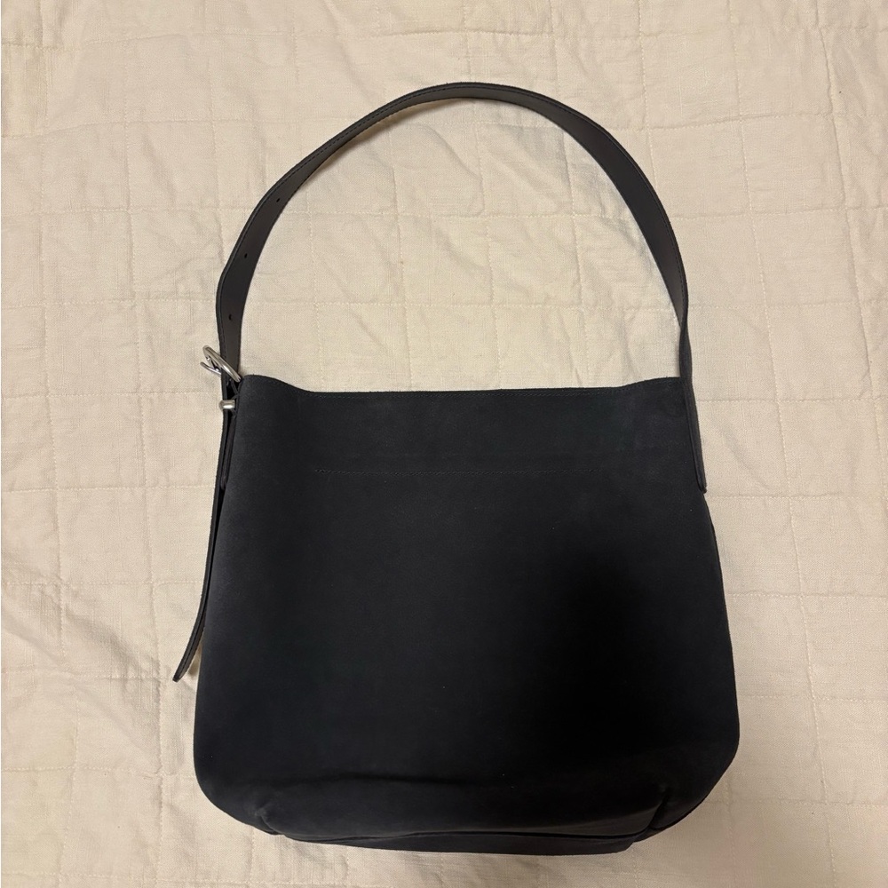 Madewell The Essential Bucket Tote Suede